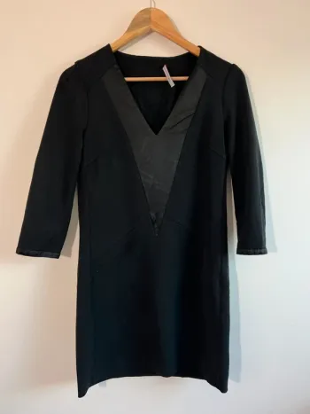 Robe noire CDC