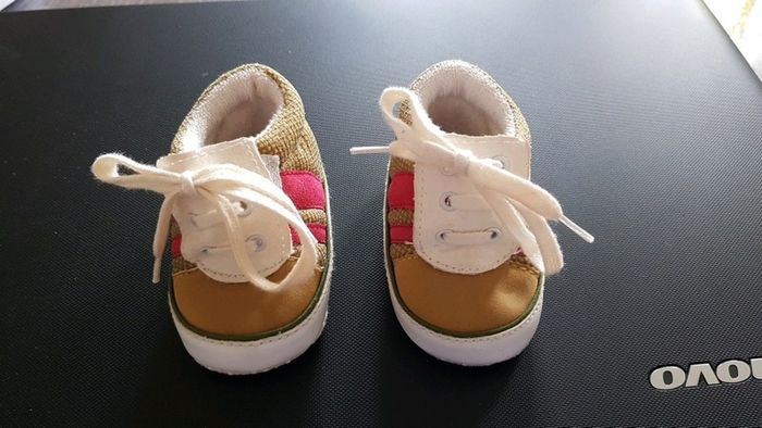 Basket Taille 0-3 mois.