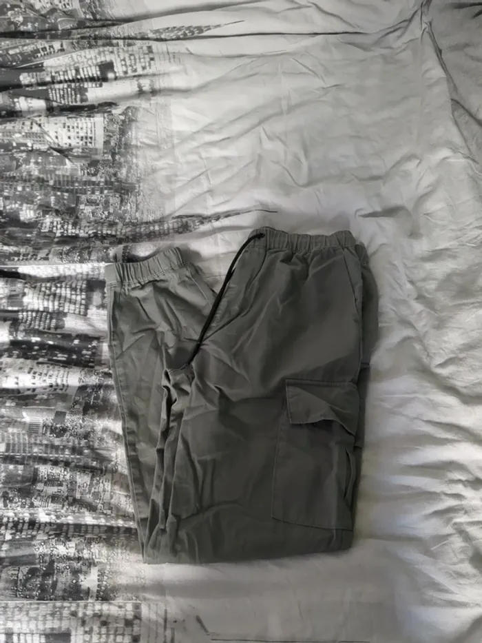 Pantalon cargo