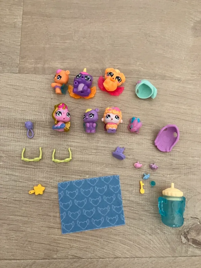 Lot de 6 mini figurines hatchimals avec accessoires