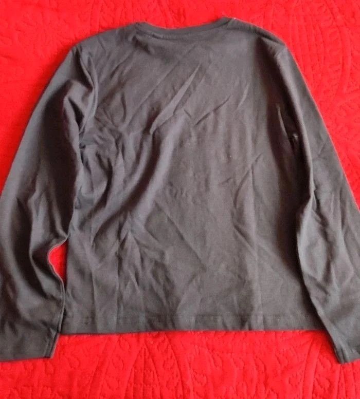 T-shirt npo neuf 8 ans - photo numéro 2