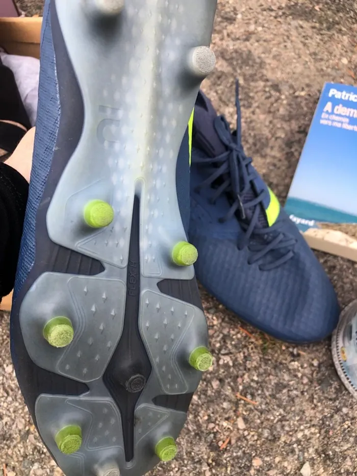 Chaussures foot - photo numéro 2