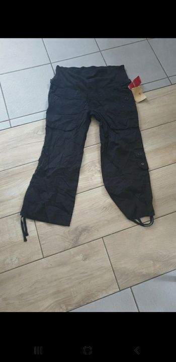 Pantacourt de grossesse neuf étiquette 38 M