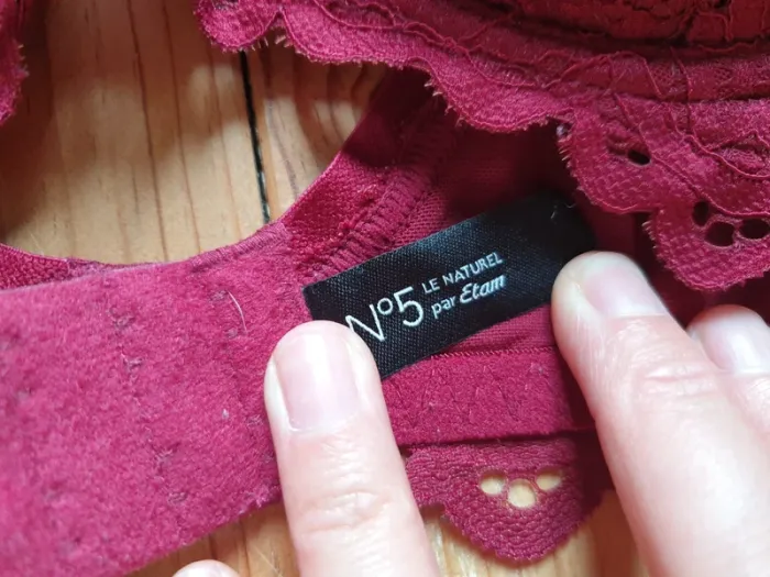 Soutien-gorge en dentelle bordeaux Etam 95D - photo numéro 2