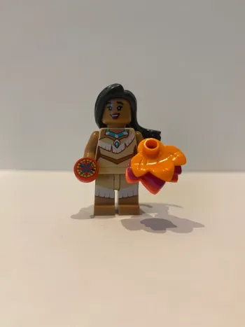 Figurine type lego Pocahontas. Disney