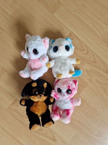 Lot de 4 peluches animaux