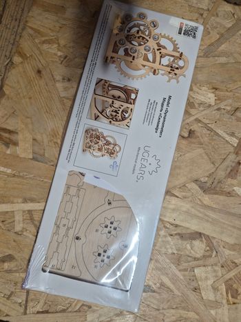 Puzzle dynamométre 3d en bois ugears neuf