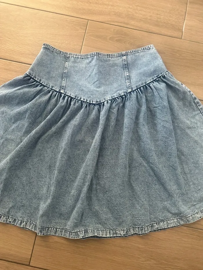 Jupe en jeans taille haute patineuse à l’ancienne - photo numéro 5