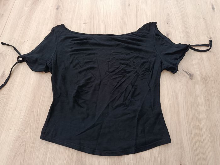 Tee-shirt épaules nues - photo numéro 3