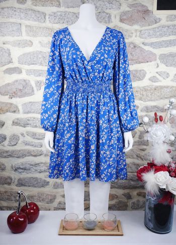 Robe manches longues bleue et blanche Femme taille 54 marque Boohoo 🌺