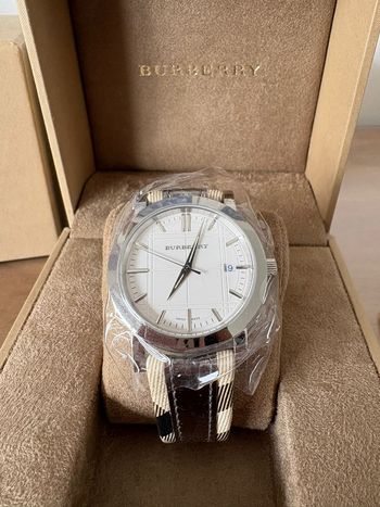Montre Burberry en cuir Bu1392