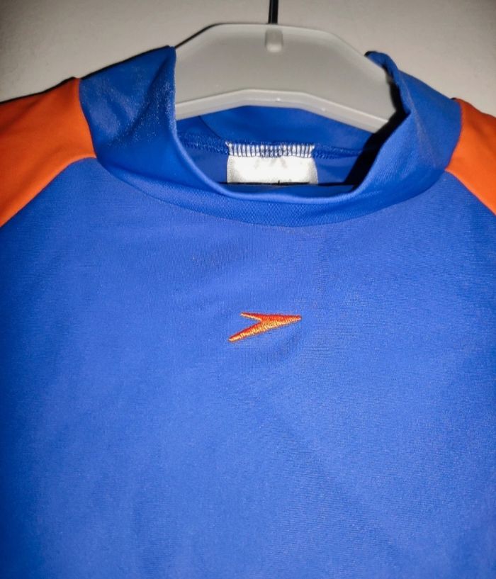 Tee shirt speedo uv taille 6 ans - photo numéro 2