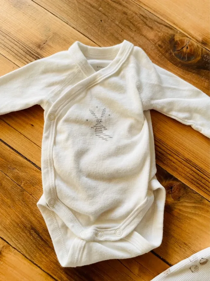 Ensemble petit body et jolie salopette naissance - photo numéro 3