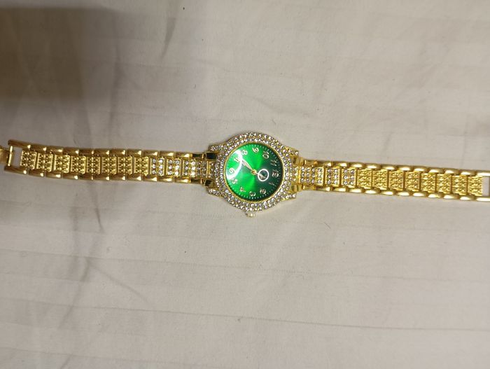 Montre femme neuve en acier - photo numéro 2