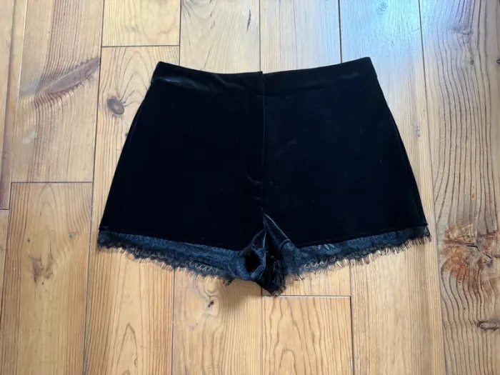 Superbe short noir neuf en velours et dentelle River Island 🌸 38 M - photo numéro 4
