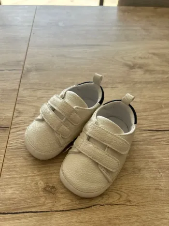Petite chaussure Kiabi