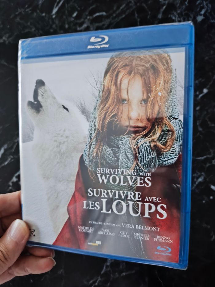 Survivre avec les Loups en Blu-ray - photo numéro 3