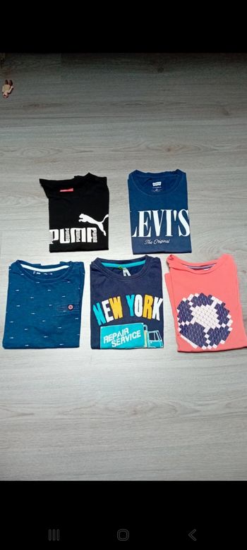 Lot 5 tshirt 8 ans
