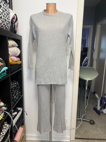 Ensemble gris neuf