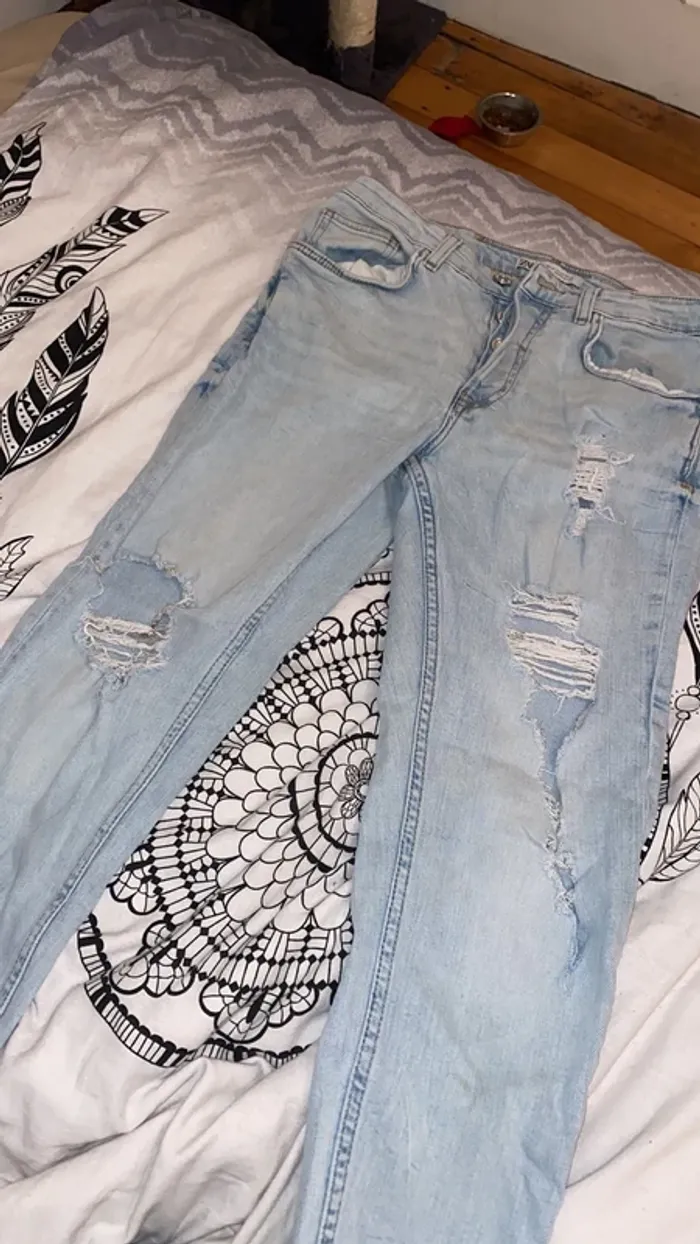 Jean troué Zara