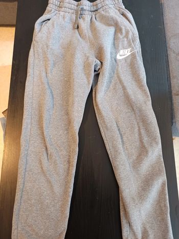 Jogging Nike gris