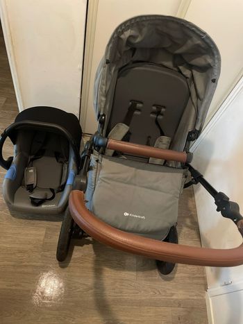Poussette Kinderkraft moov avec cosy