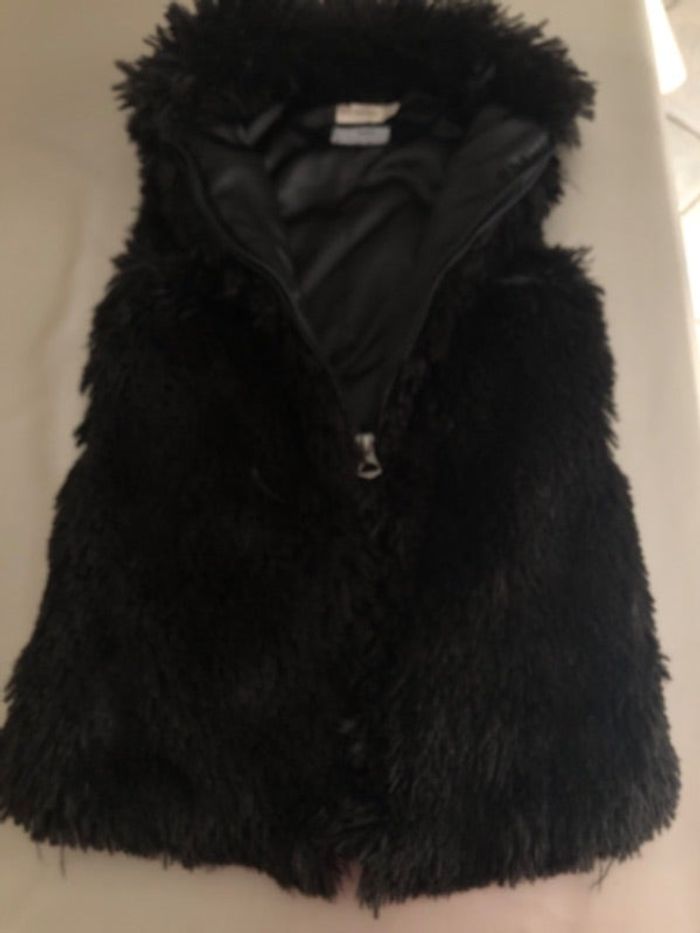 Gilet manche courte poilu