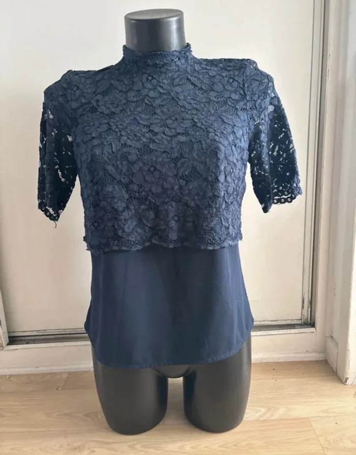 Blouse dentelle taille 36 📦