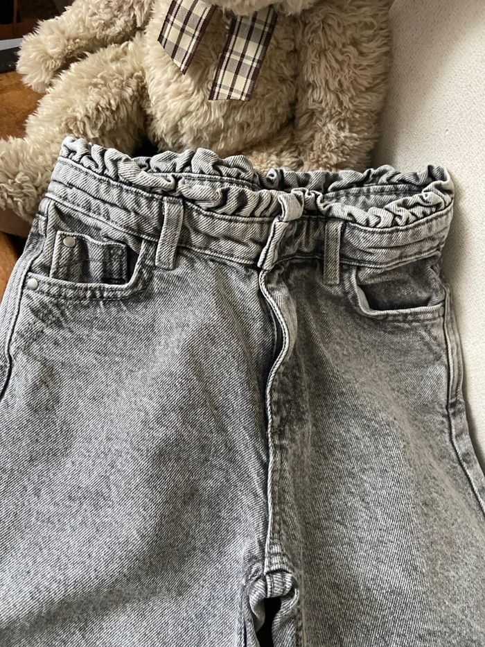 Magnifique  Jeans coupe large 8 ans - photo numéro 2