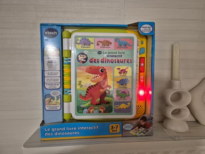 VTECH le grand Livre Interactif des Dinosaures