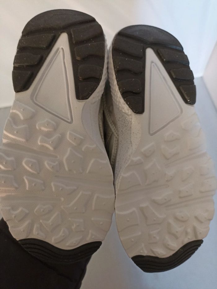 Basket argenté taille 28 - photo numéro 3