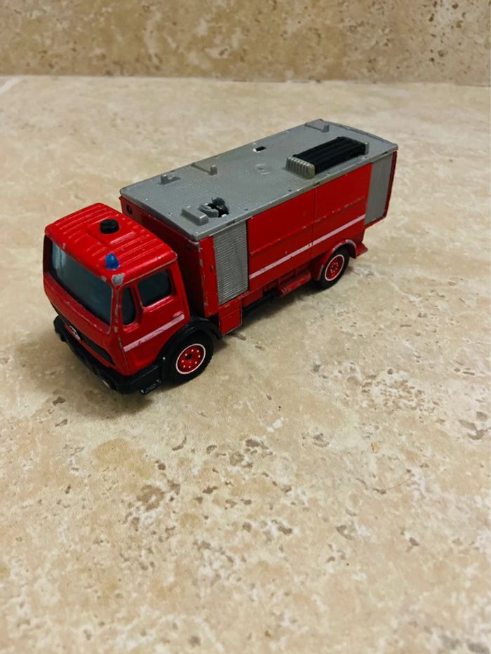 Miniature camion Mercedes LP 1217 sapeurs pompiers - photo numéro 2