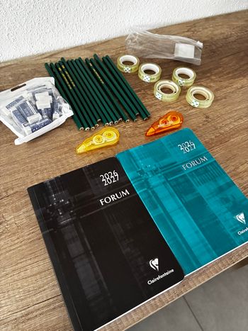 2 agendas 2026/2027 college / lycée NEUF + cadeaux 