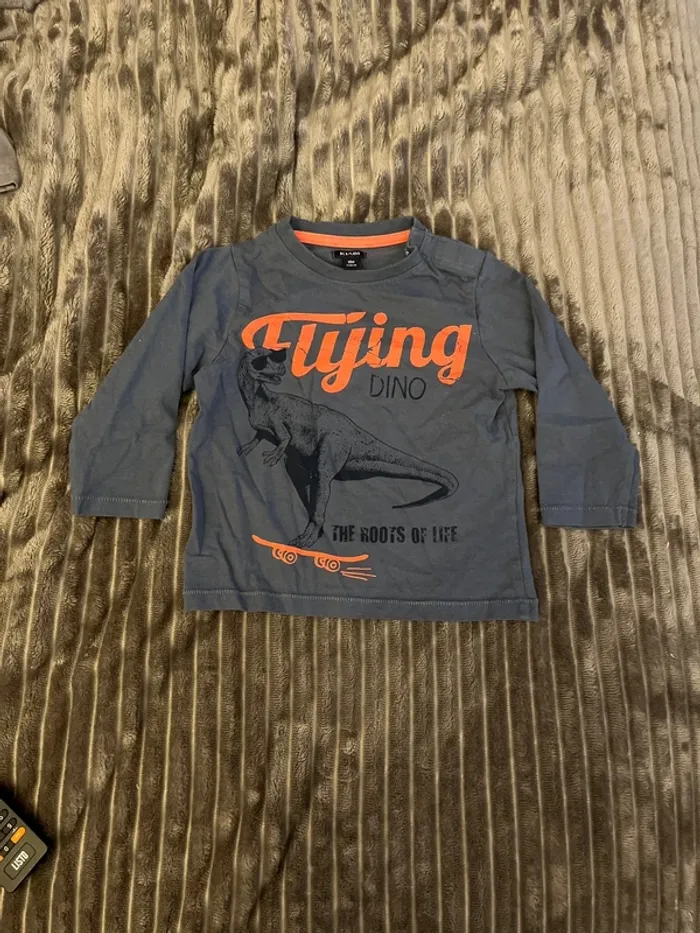 Tee shirt