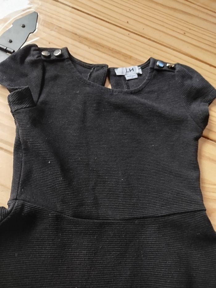 Robe noire - photo numéro 2