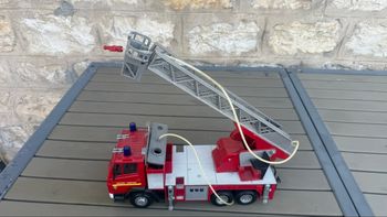 Petit camion de pompiers pour enfants