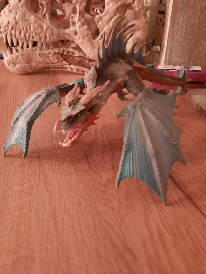 Schleich eldrador dragon