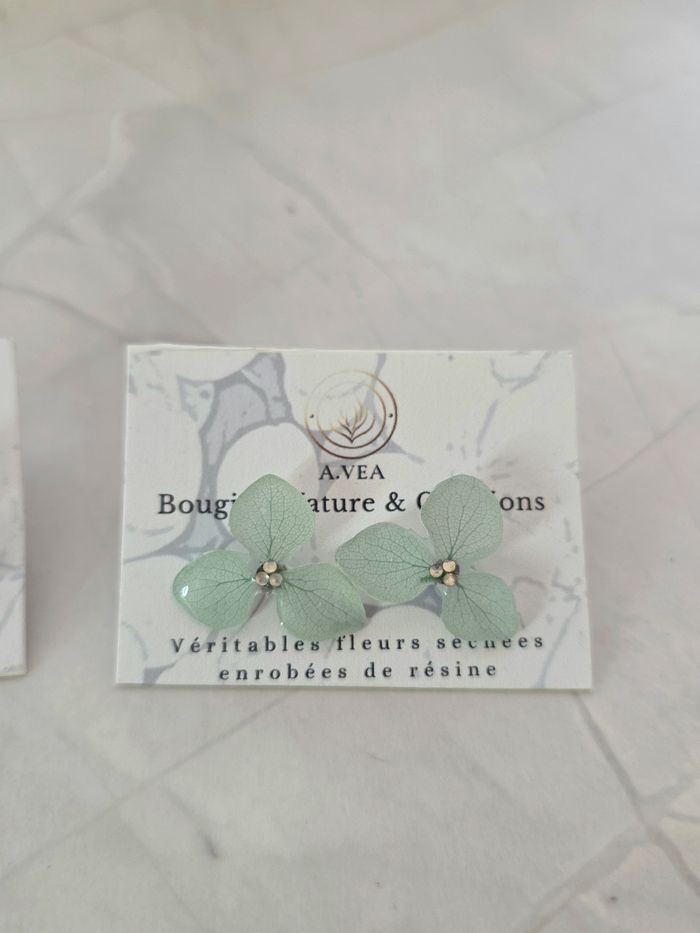 Boucle doreille hortensia vert menthe - photo numéro 3