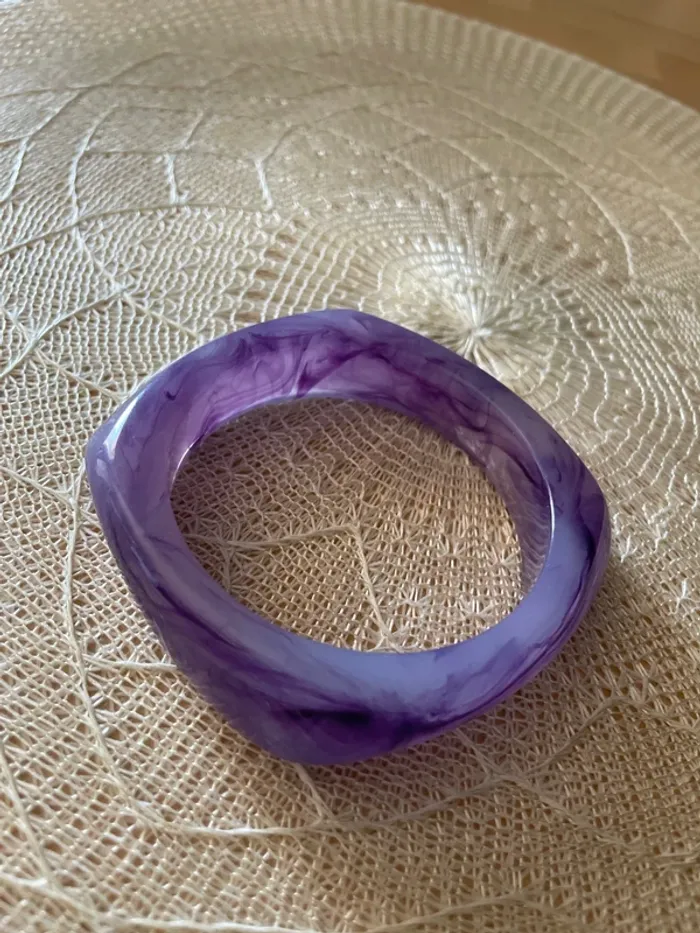 Bracelet acrylique violet