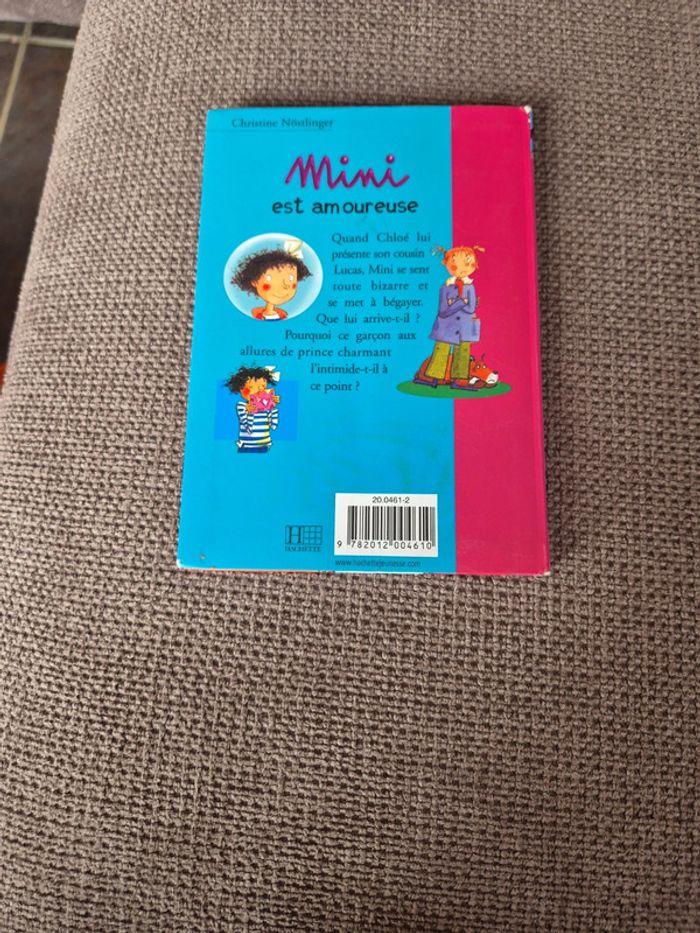 Livre bibliothèque rose Mimi est amoureuse - photo numéro 2