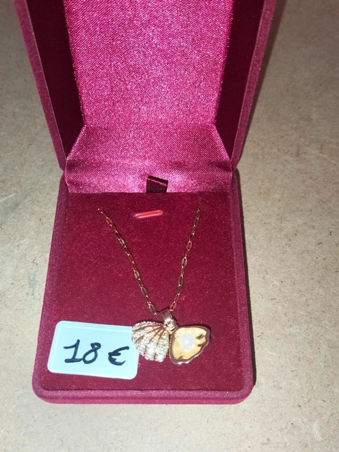 Collier perle coquillage