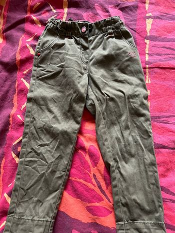 Pentalon z kaki 3 ans / 36 mois avec possibilité de retourner en bas