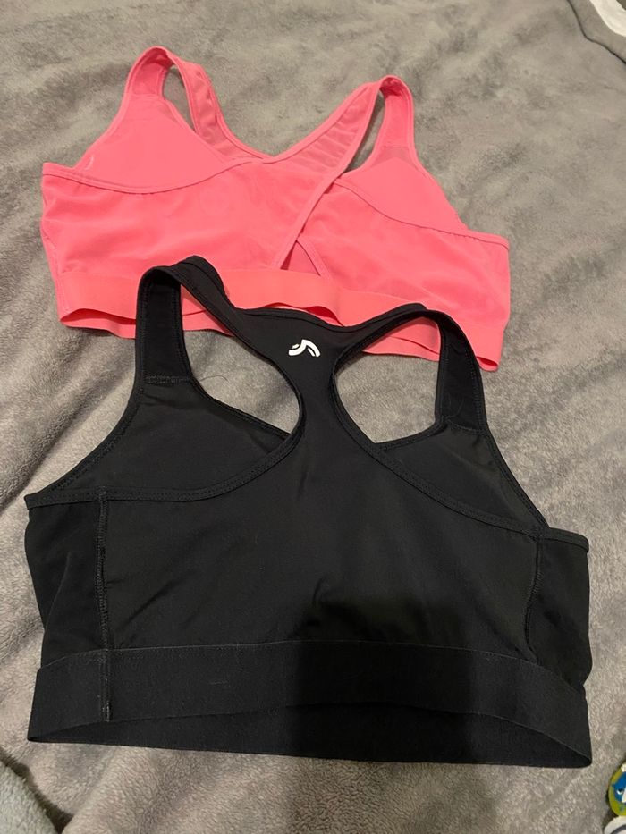2 brassières de sport neuves - photo numéro 2