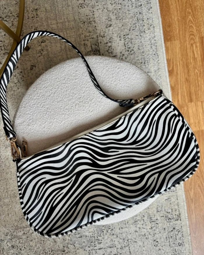 Sac zèbre porté épaule
