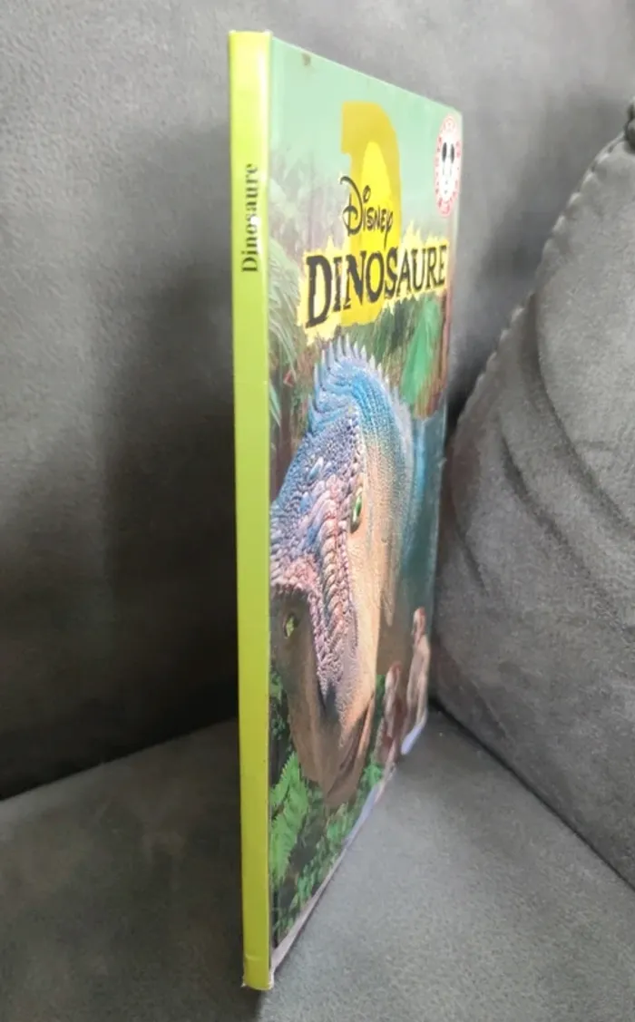 Club du livre Disney Dinosaure - photo numéro 3