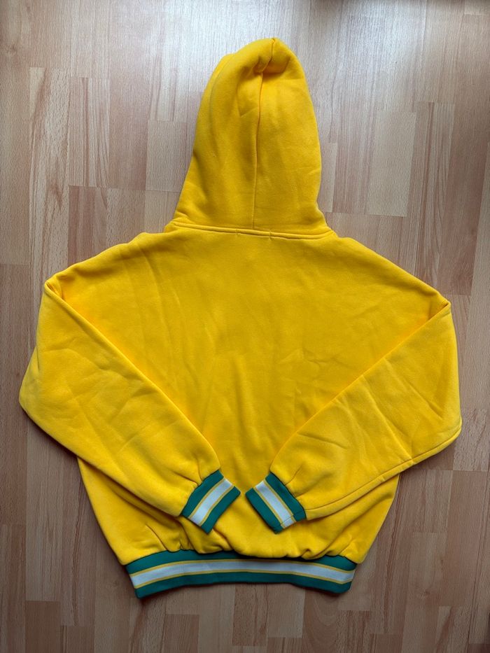 Pull jaune - photo numéro 2