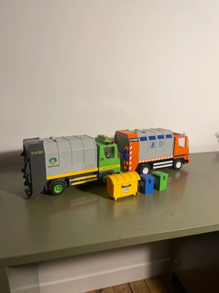 Lot de deux camions poubelle, poubelle Playmobil