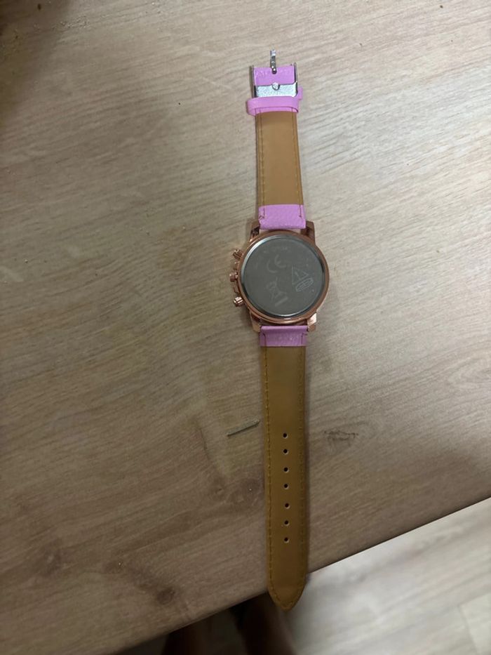 Montre - photo numéro 2