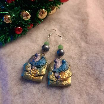 Boucles d'oreilles pendante avec pâte polymere couple d'oiseaux