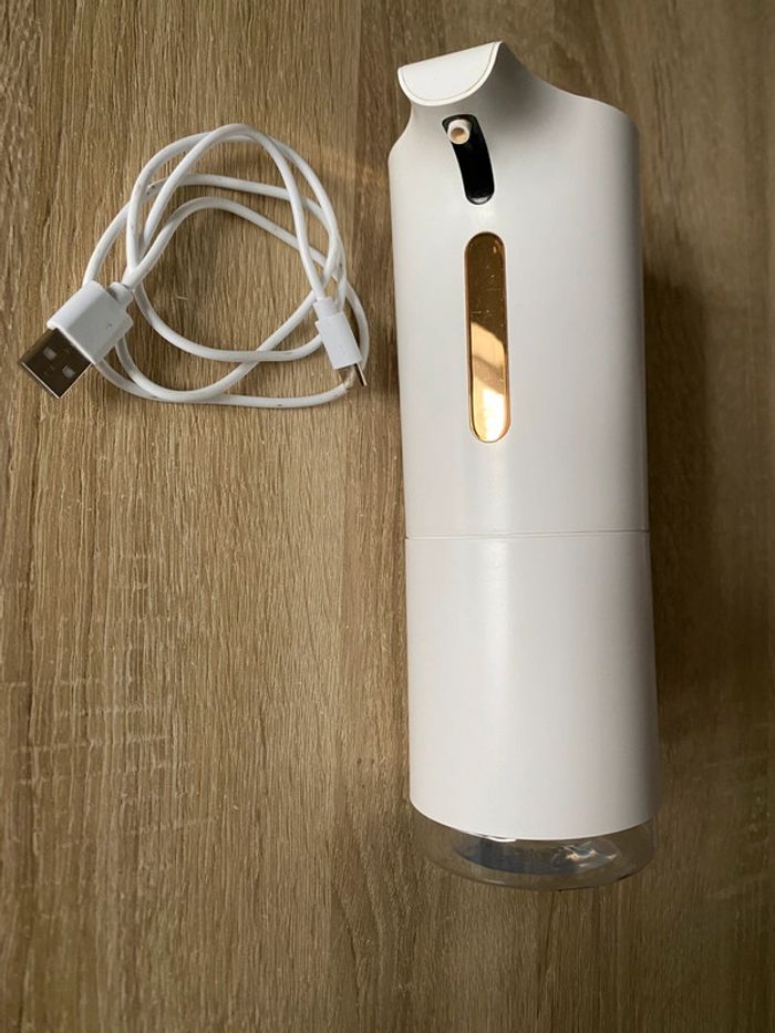 Distributeur de savon ou liquide vaisselle rechargeable